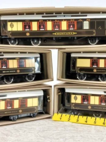 “Golden Arrow” (“Fleche d’Or”) tinplate car set by Daerstadt